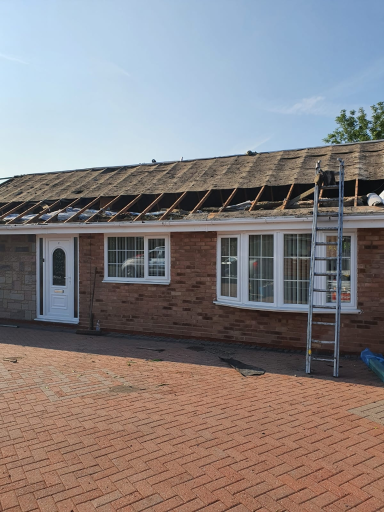 Bungalow Re Roof 02 Medium